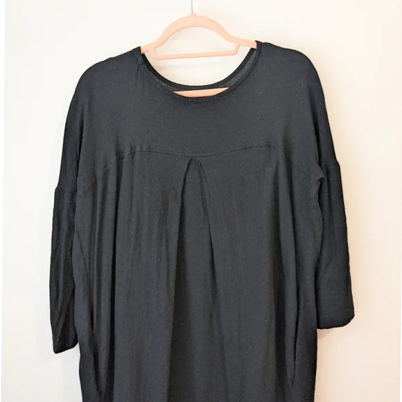 Black Crane Pleated Asymmetrical Cocoon Dress - Picture 6 of 7